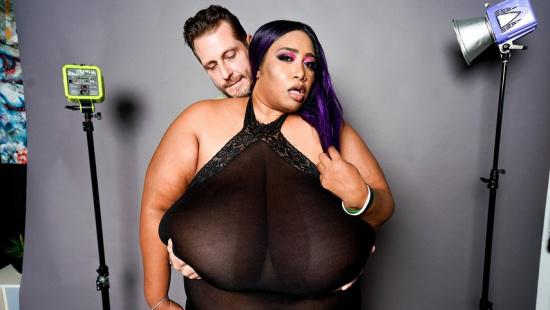 Фотограф шпилит жирную сучку